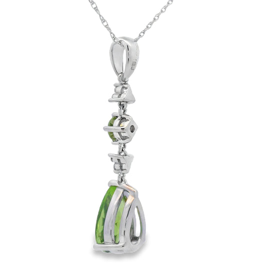 2.35ct Peridot Diamond Fashion Pendants 10KT White Gold